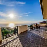 Casa Aldrovandi Tatil Evi *