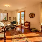 Casa Aldrovandi Tatil Evi *